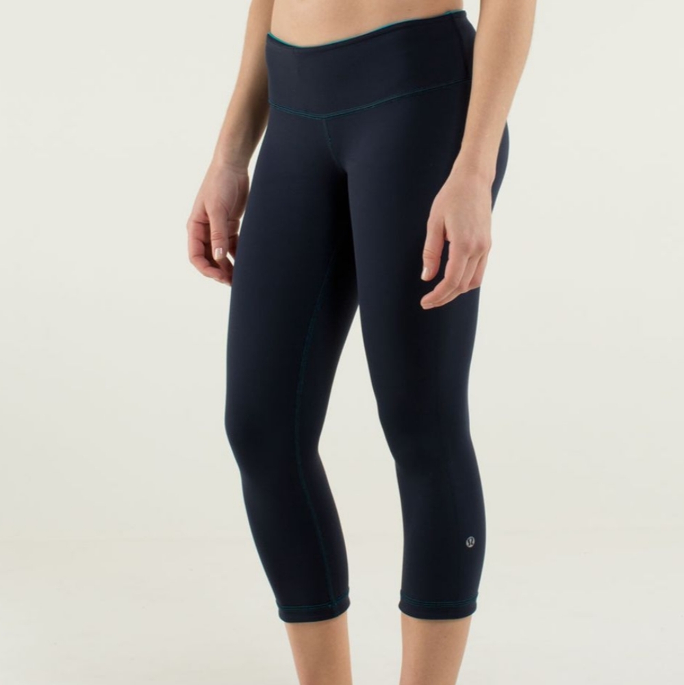 Lululemon Reversible Wunder Under Crop - Picture 2 of 10